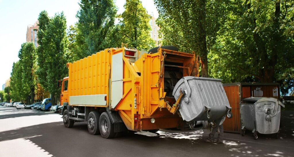 Garbage Collection Equipment Used For Collecting Trash and Recycling