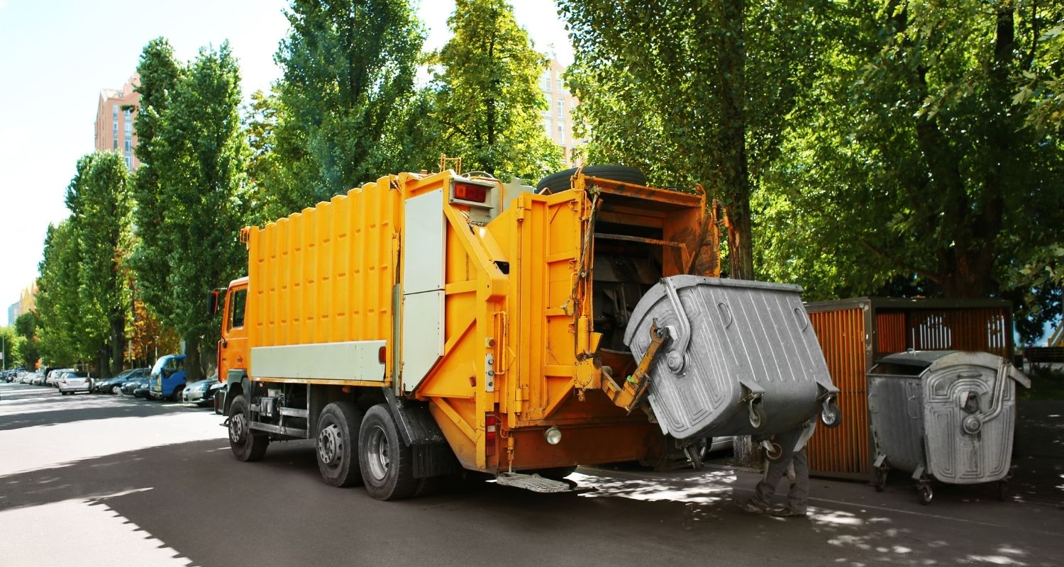 Garbage Collection Equipment for Trash and Recycling Reaction